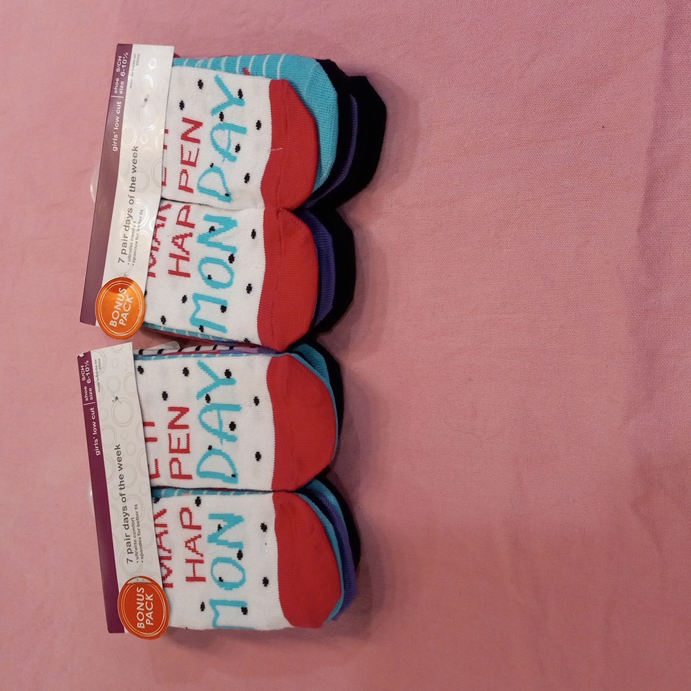 Girl's Socks - Picture 4 of 4